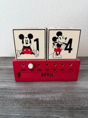 Hallmark Disney Mickey Mouse Calendar